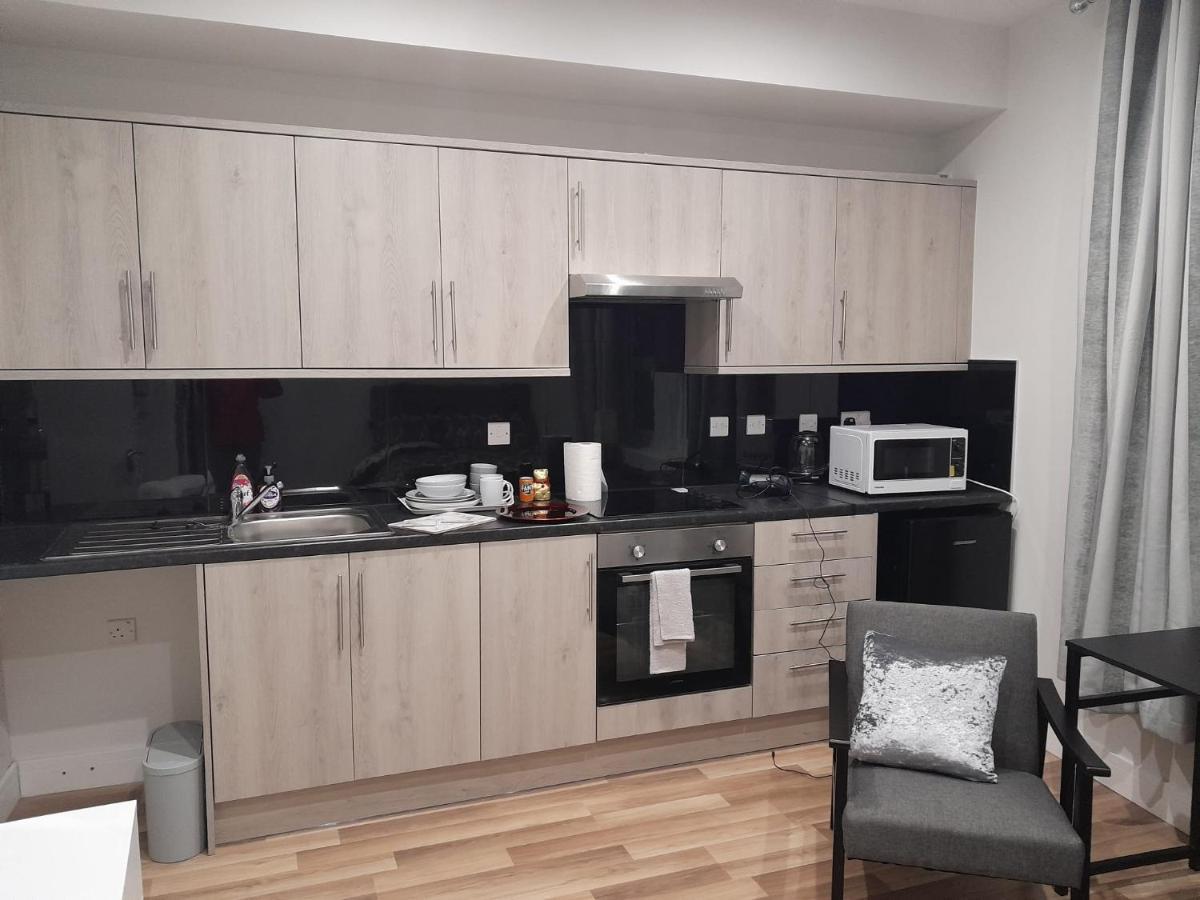 Mia Residence - Entire Studio Apartment - City View - London - Next To Ealing Broadway Station Exteriér fotografie