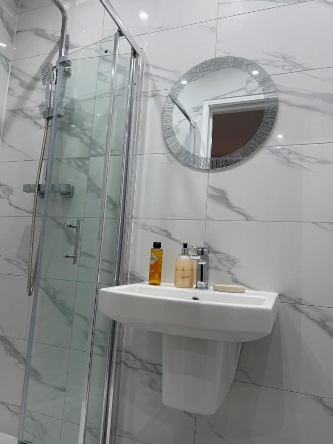Mia Residence - Entire Studio Apartment - City View - London - Next To Ealing Broadway Station Exteriér fotografie
