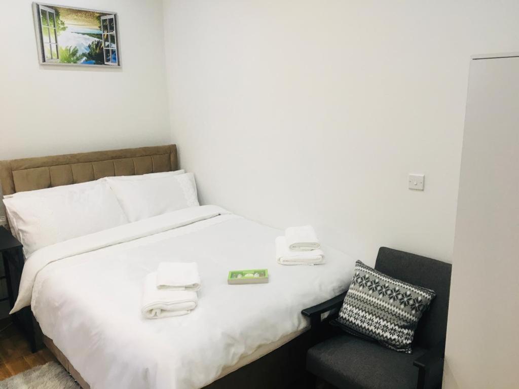 Mia Residence - Entire Studio Apartment - City View - London - Next To Ealing Broadway Station Exteriér fotografie