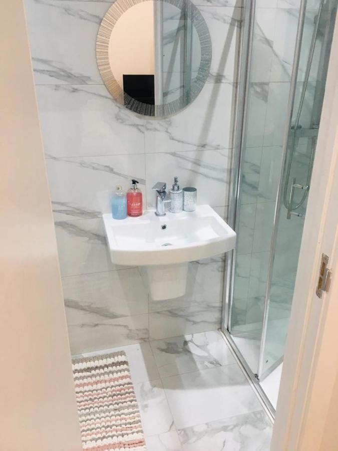 Mia Residence - Entire Studio Apartment - City View - London - Next To Ealing Broadway Station Exteriér fotografie